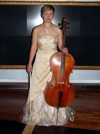 Nadya Cello
