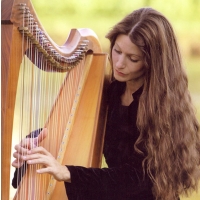 Hollienea Harpist