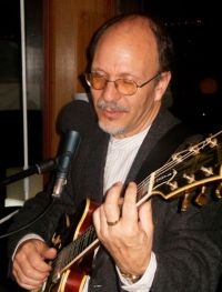 Manu De Carvalho