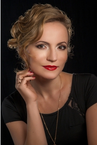 Elena Holodilova